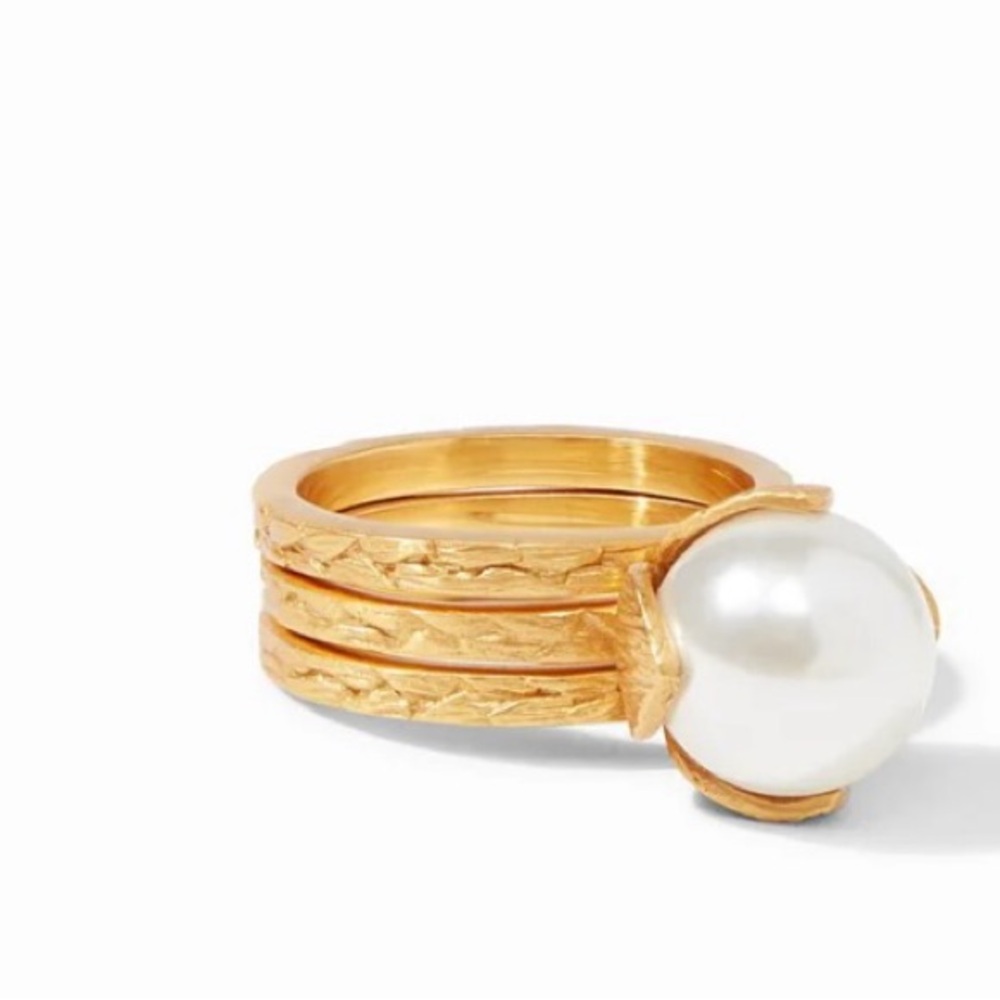 Wanted- Julia Vos Penelope Ring.                     Elegant Gold and Pearl Ring